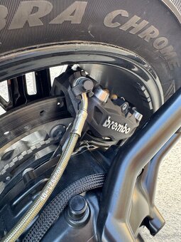 Triumph Rocket 3R - 10