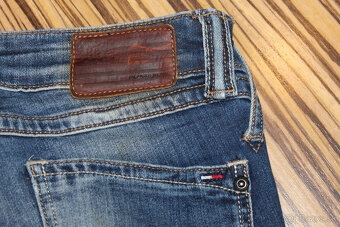 Dámske rifle Tommy Hilfiger v. 27/34 - 10