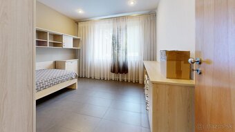 NA PREDAJ VEĽKÝ RODINNÝ DOM SENICA - 10