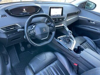 Peugeot 5008 II 1.2PT 96kW ALLURE Kůže Tažné. Navi - 10
