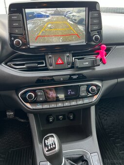 Hyundai i30 1.5 benzín 2021 - 10