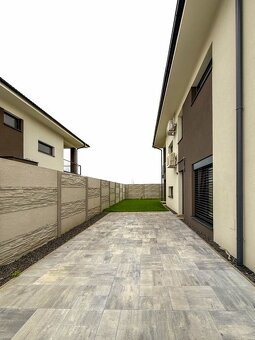 Krásny zariadený klimatizovaný 3 izbový byt 84 m2 Topoľnica - 10