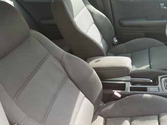 Predám Audi a4 b6 - 10