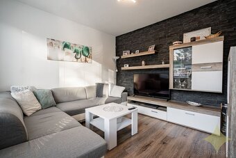 3-izbový zariadený byt po rekonštrukcii na prenájom – Žiar n - 10