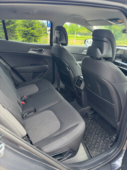Sportage 1,6 T-GDi FWD 7DCT GOLD - 10