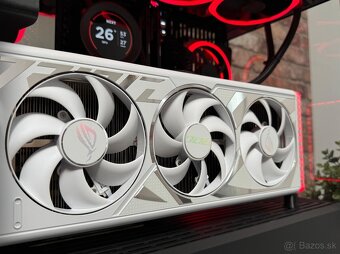 Ryzen 9 9900X3D\96GB\RTX 4090\SSD\1200W Zdroj - 10
