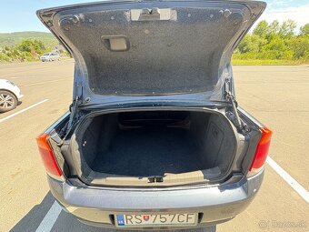 Opel Vectra C 1.6 16V - 10