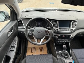 Hyundai Tucson 2.0CRDi 100kW 4x4 ČR 1MAJ NAVI DPH TAŽNÉ - 10