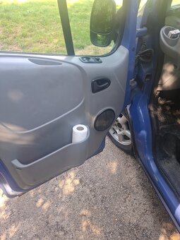 Renault trafic - 10