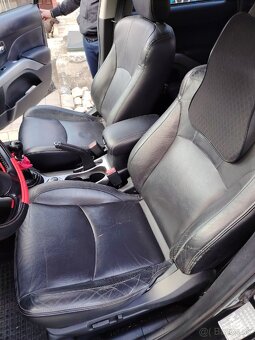 Peugeot 4007 - 10