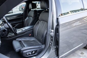 BMW Rad 7 740d xDrive / 235kW / A8 / 2018 - 10