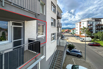 SVETLÝ 2 IZB. BYT S PARKOVANÍM, SLOV. GROB - 10