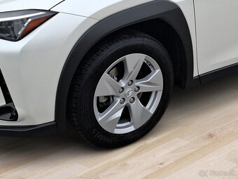 Lexus UX 250h BUSINESS TECH - 10