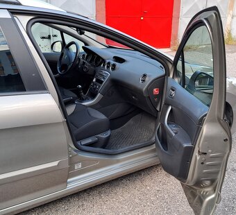 PEUGEOT 308 SW 1,6 eHDI Family pack FAB, diesel - 10