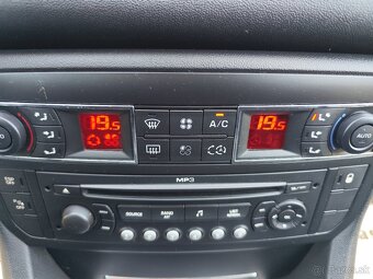 Citroën C5 Tourer 1.6 HDI 16V FAP - 10