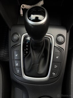 Hyundai Kona 4x4 1,6 T-GDI Automat - 10