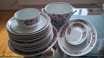Československý porcelan príbory, sklenené pohare - 10