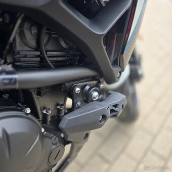Kawasaki Versys 650 2025 + zadný kufor - 7400 km - 10