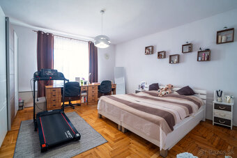 Na predaj dva rodinné domy na jednom pozemku v Krásnohorskom - 10