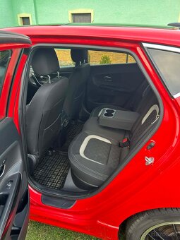 KIA CEED SPORTS GT-line 1,6 - 100KW - 10