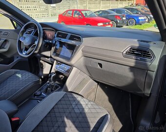 VW TIGUAN R-LINE r.v. 2024 2.0 CRTDI 110KW 4X4 DSG FUL VÝBAV - 10