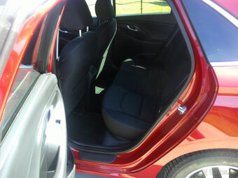 Hyundai i30 1.4 T-GDi Comfort Extra 7 st.automat r.v.3/2021 - 10
