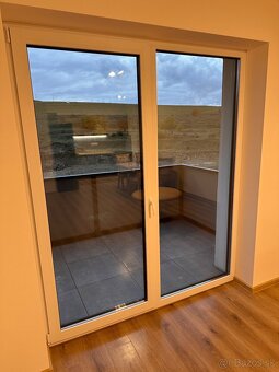 Prenájom 2-izbového bytu v novostavbe s garažou - 10