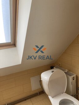 Realitná kancelária JKV REAL ponúka na prenájom polozariaden - 10