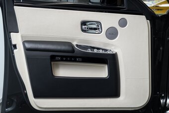 rolls Royce Ghost pronájem vozidla s řidičem - 10