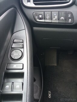 Hyundai i30 CW 1.0 TGDi 88kw PREMIUM odpočet DPH - 10