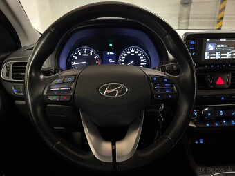 Hyundai i30 1,4 73kW benzín 87000km 2018 Led combi - 10