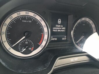 ŠKODA OCTAVIA 3 COMBI, 1,6 TDI AUTOMAT - 10