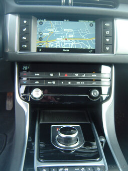 Predám - Vymenim Jaguar XF 2.0 D 132kw r.v.2017 - 10