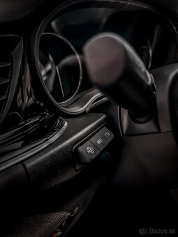 Opel Insignia Grand Sport - 10