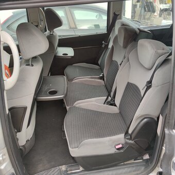 Predám citroen c8 2.0hdi 100kw 2009 - 10