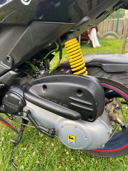Aprilia sr50 - 10
