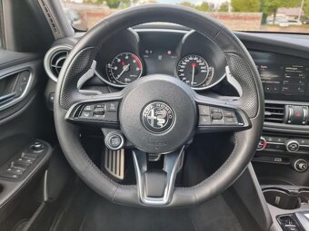 Alfa Romeo Giulia Veloce Q4 2.2 Diesel - 10