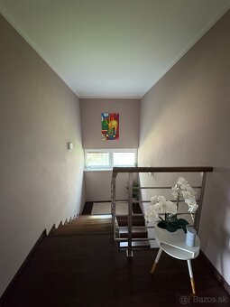 4izbový rodinný dom s garážou v Rovinke - 10