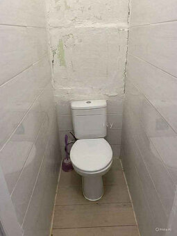 Na predaj 3 izbový byt na 2 poschodí s výťahom za priateľskú - 10