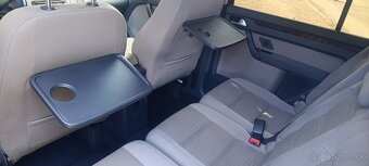 Volkswagen Touran 1.9 TDI Comfortline DSG - 10