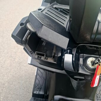 Kymco MyRoad 700i ABS - 10