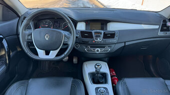 Renault Laguna 2.0 dCi 180k Bose - 10