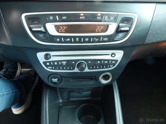 Renault Fluence 1.6 16V Confort - 10