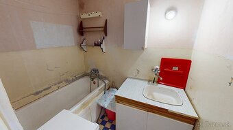 Na predaj zaujímavý, rozmerný 1 izbový byt v Novej Dubnici, - 10