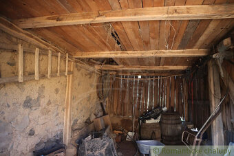 VÝRAZNE ZNÍŽENÁ CENA - Gazdovský dvor v príjemnom prostred - 10