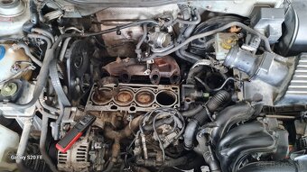 Škoda octavia 1. 1.6 benzín - 10