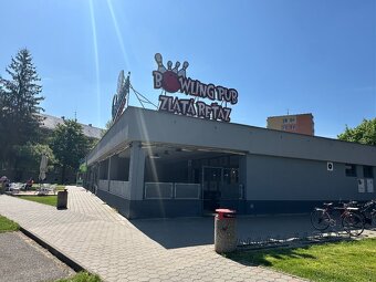 NA PRENÁJOM obchodný priestor na prízemí Nová Dubnica 100 m2 - 10