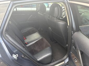 Avensis - 10