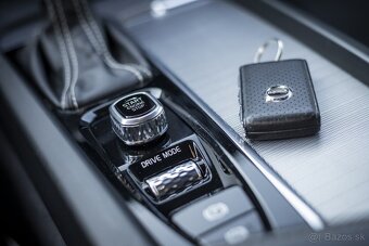 Volvo XC60 D4 R-Design AWD A/T 140kw - 10