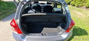 Predám Toyotu Yaris 2010 - 10